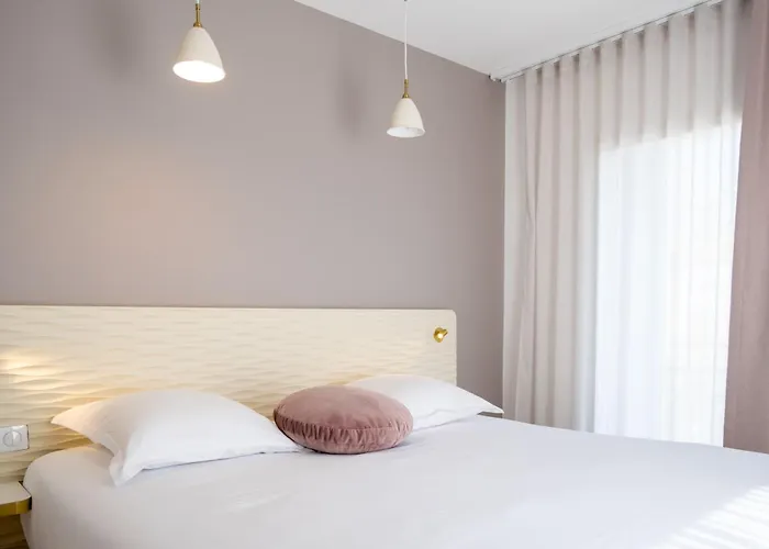Hotel Le XIX